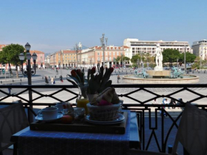 Отель Hotel De La Mer  Ницца